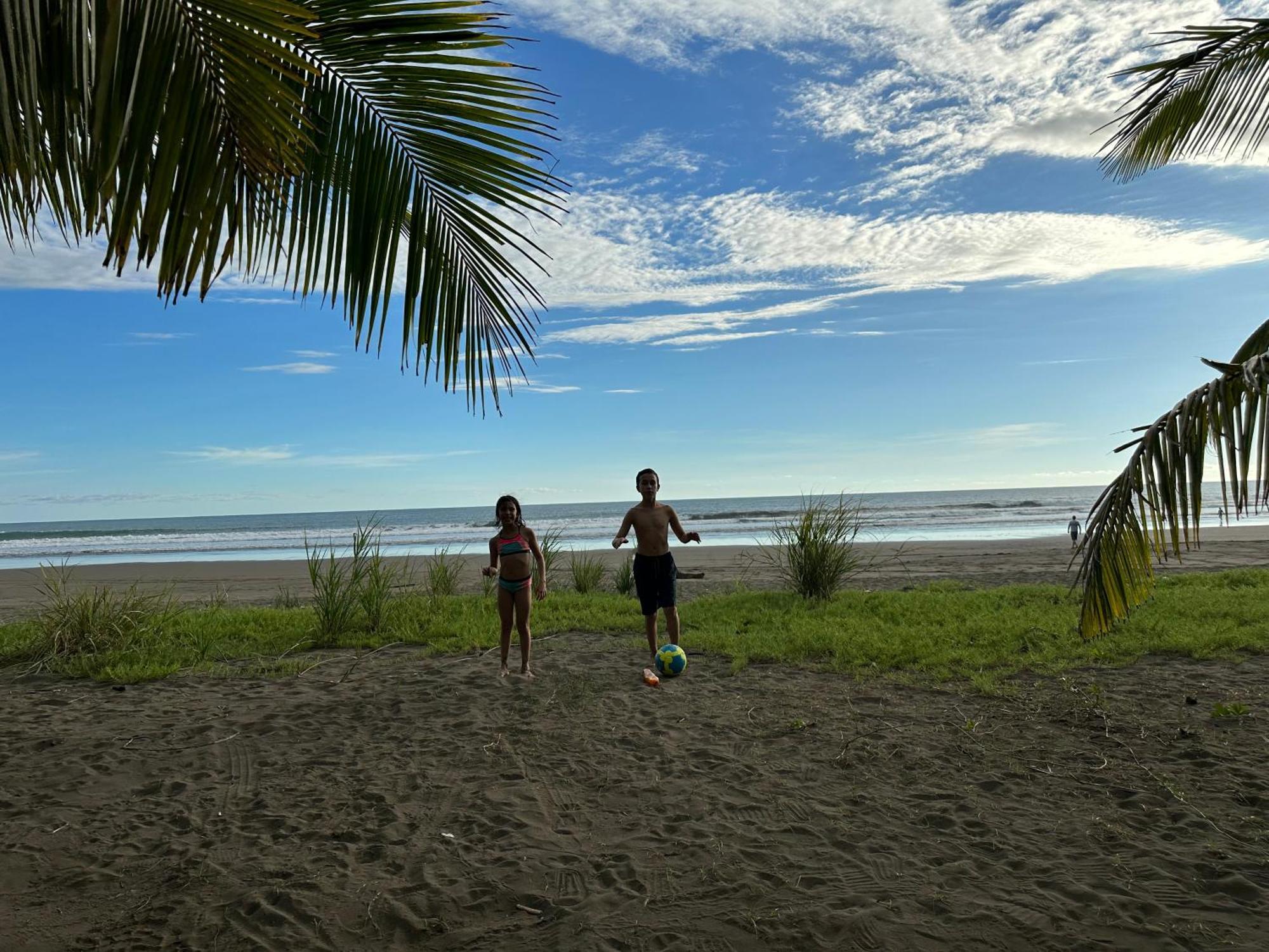 Casa Paraiso Tropical Parrita Eksteriør billede